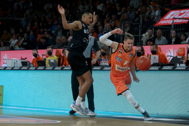 巴萨的中场 巴萨的中场