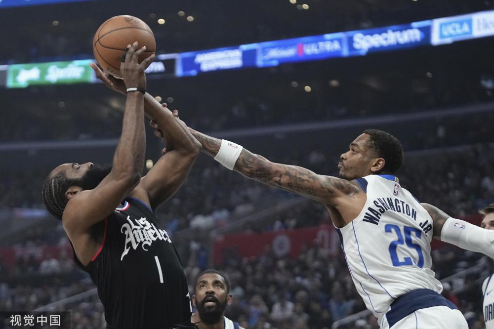 用游泳课培 用游泳课培